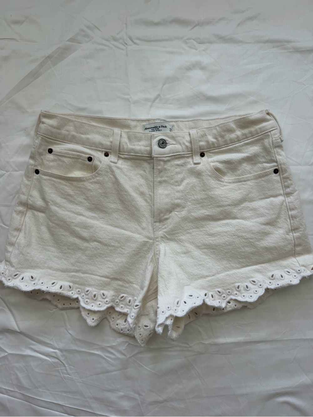 Abercrombie & Fitch White Eyelet Hem Denim Shorts Size 30